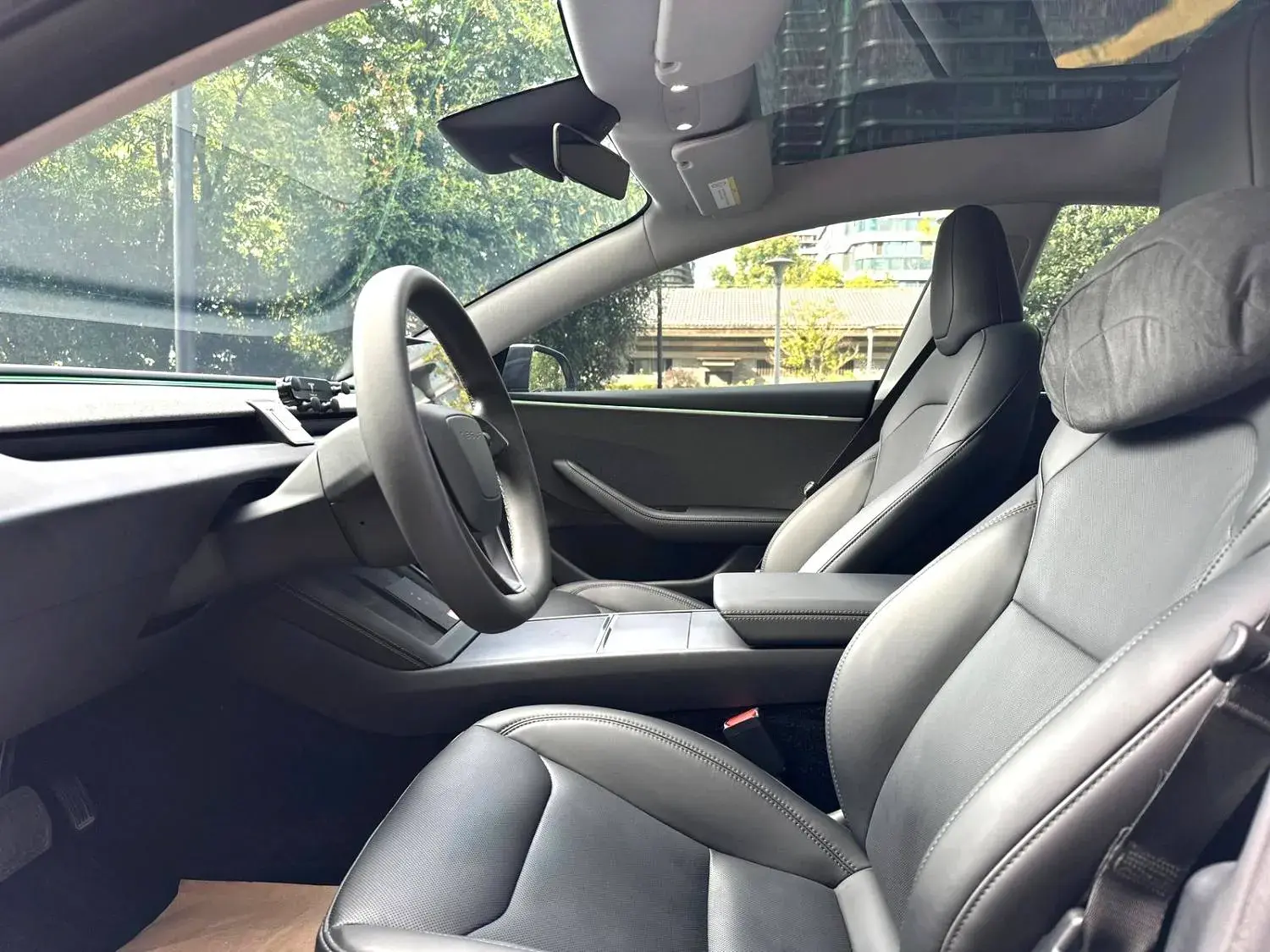 2023 TESLA MODEL thumbnail 4