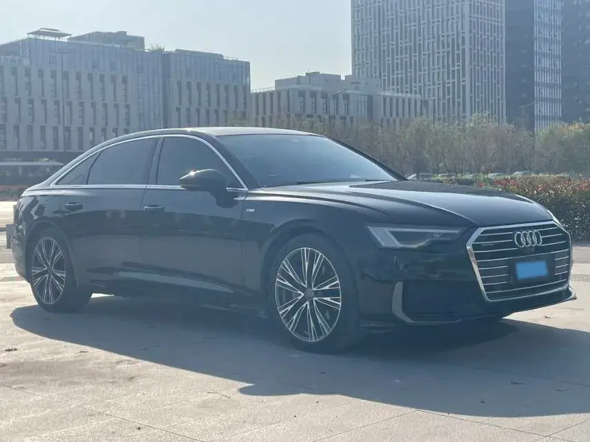 2023 AUDI A4L thumbnail 2