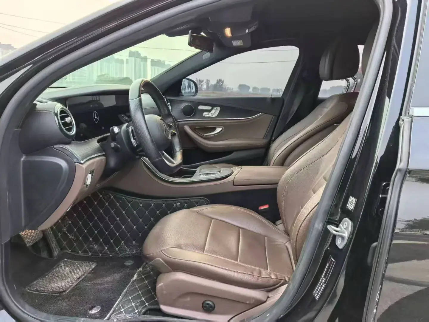 2021 MERCEDES-BENZ E thumbnail 4