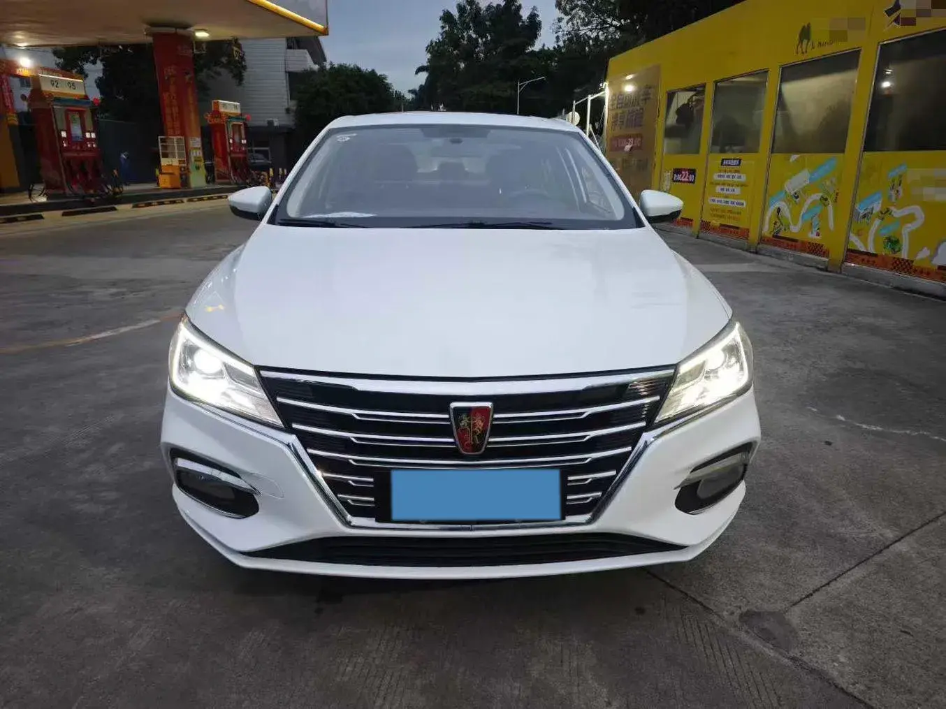2019 ROEWE I5 thumbnail 2