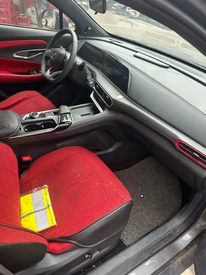 2020 ChangAn UNI-T 1.5T 180HP L4 7DCT,autocango,china used car exporter,china ev exporter,chinese used car exporter,chinese used ev exporter