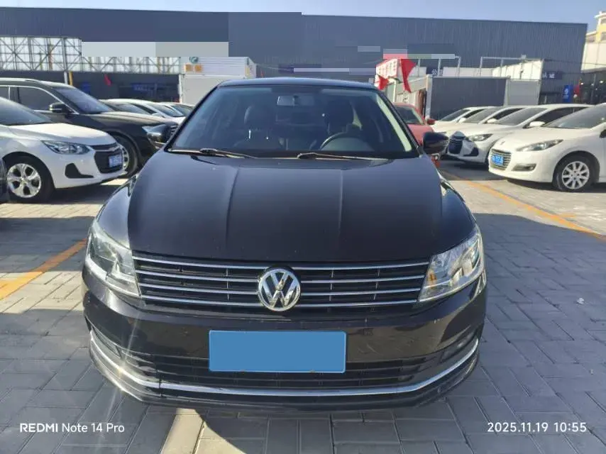 2017 VOLKSWAGEN LAVIDA thumbnail 2