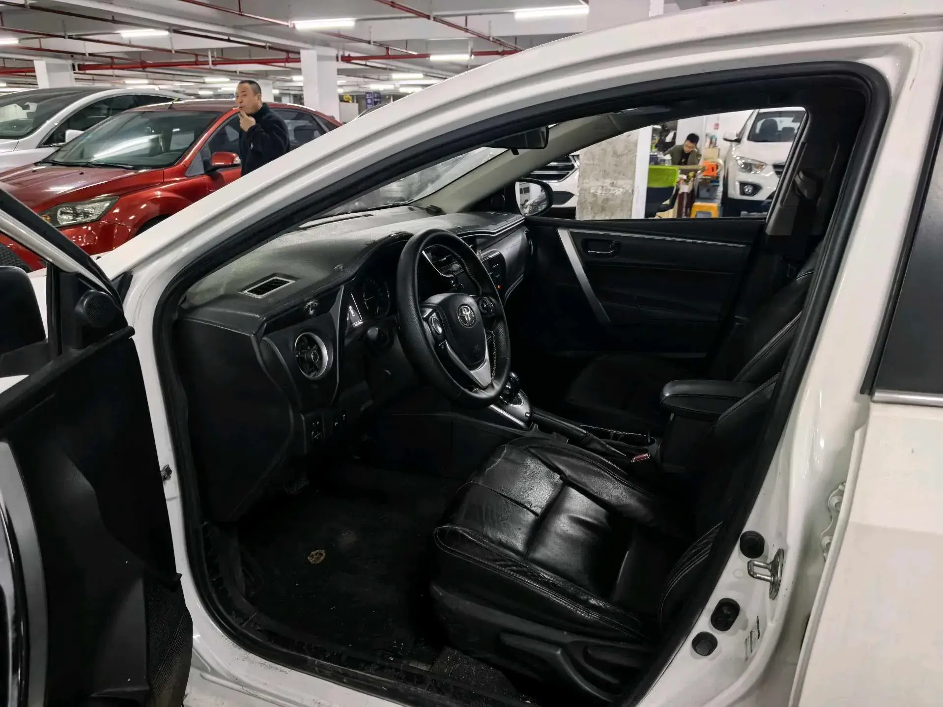 2017 TOYOTA COROLLA thumbnail 4