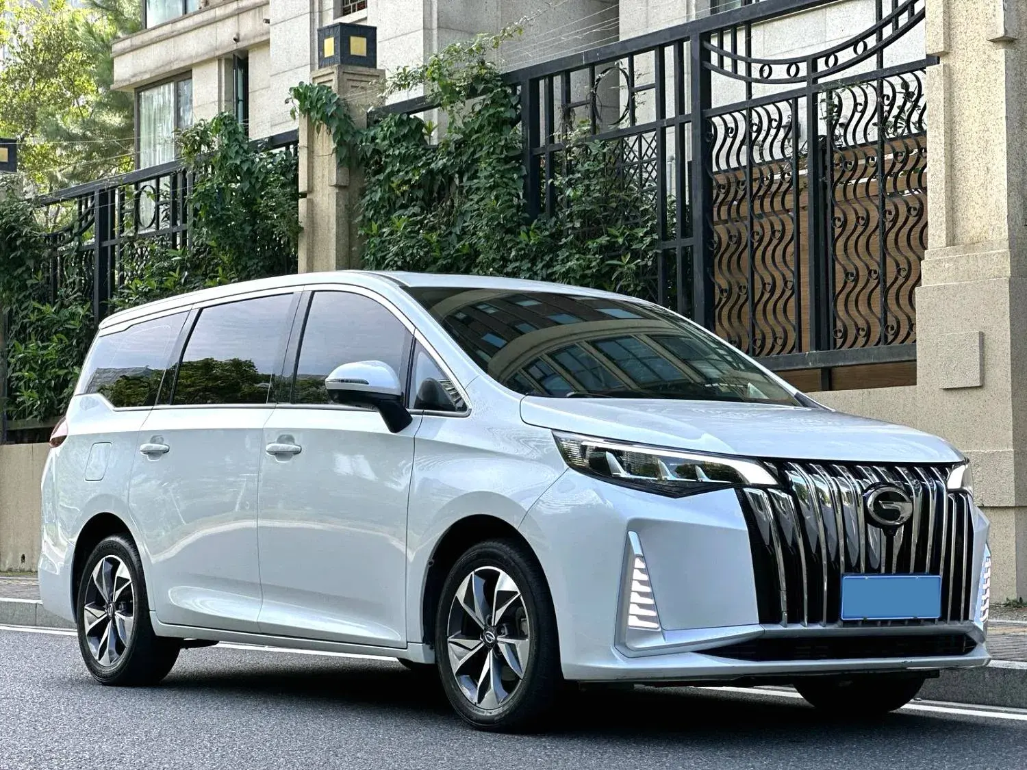 2021 GAC TRUMPCHI thumbnail 3