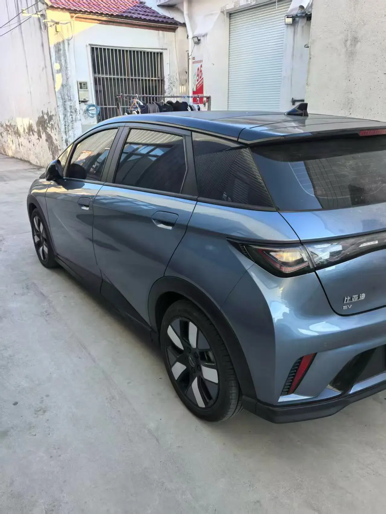 2023 BYD DOLPHIN thumbnail 4