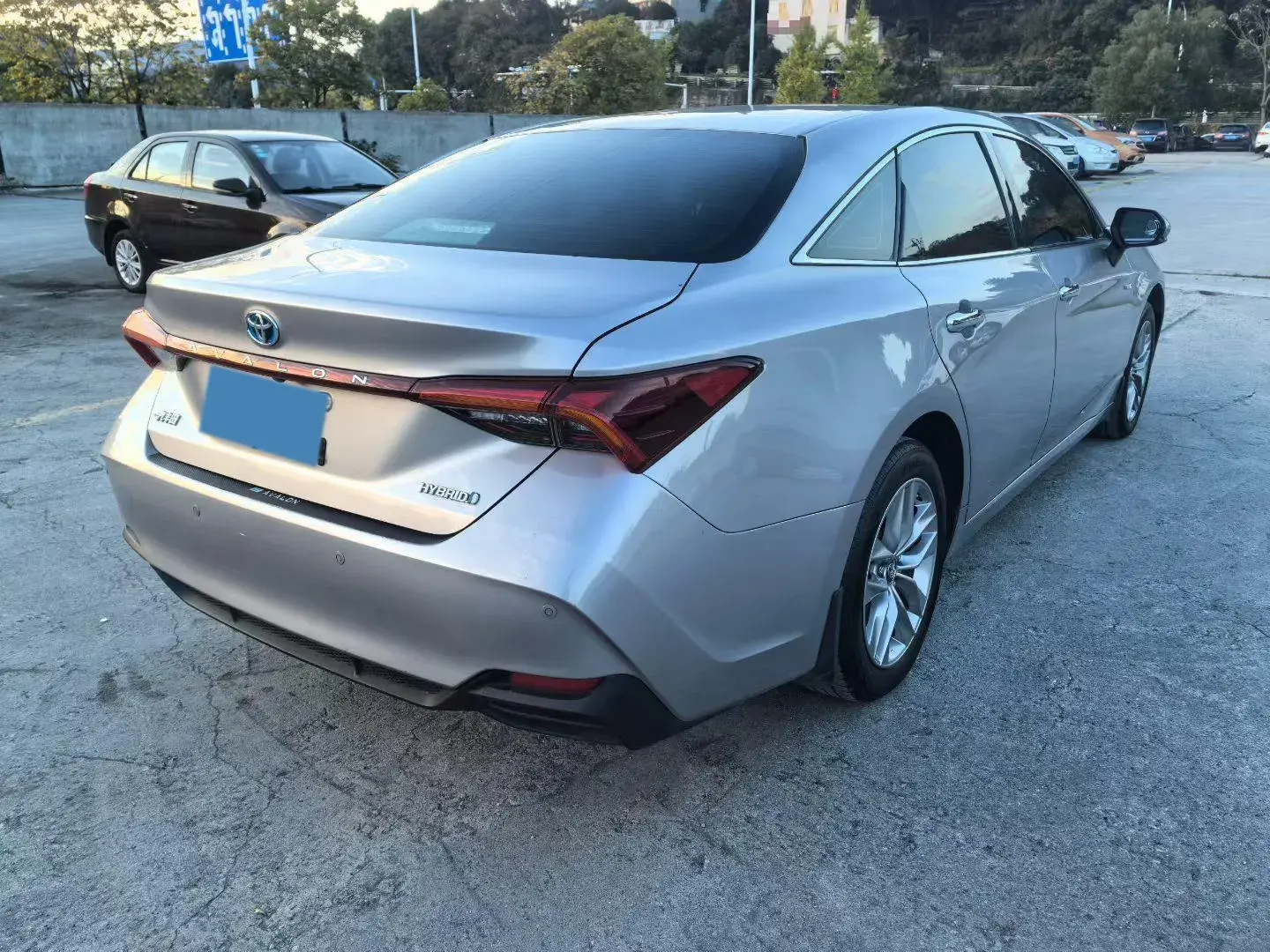 2019 TOYOTA AVALON thumbnail 3