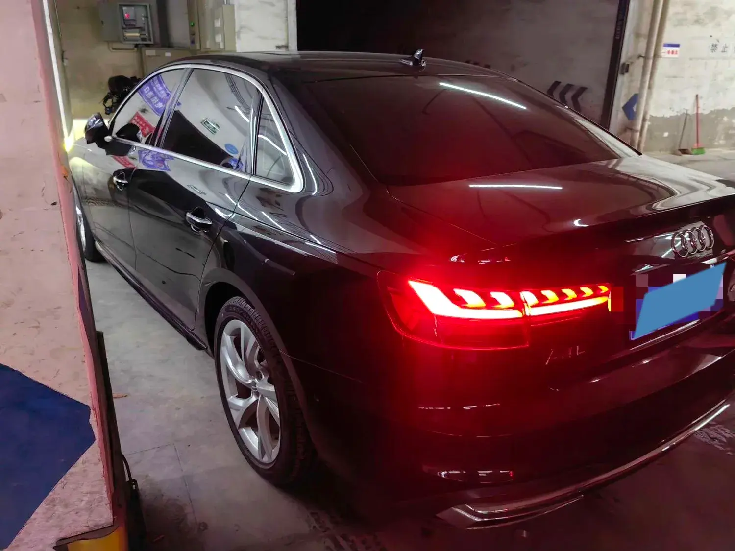 2020 AUDI A4L thumbnail 3