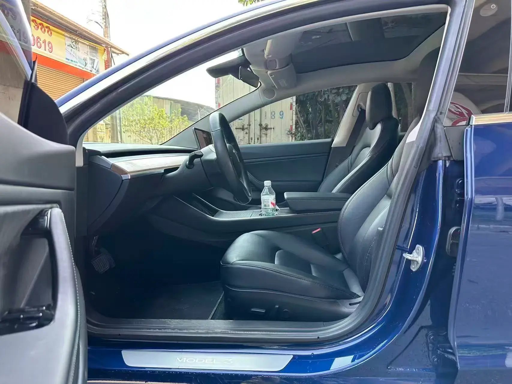 2019 TESLA MODEL thumbnail 4