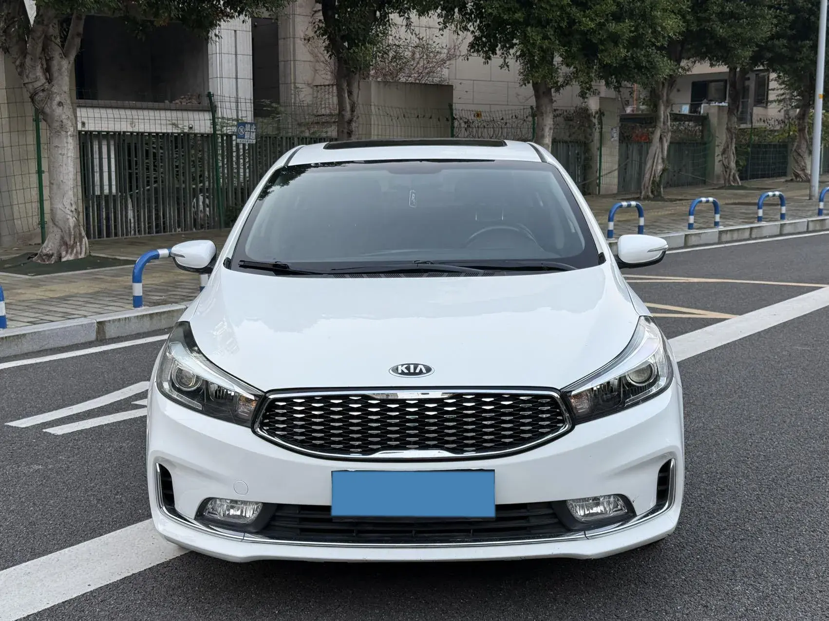 2017 KIA K3 thumbnail 2