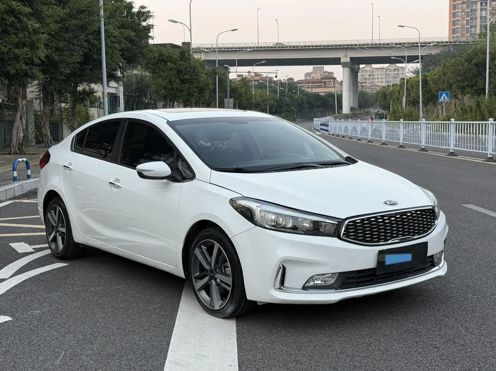 2017 KIA K3 thumbnail 3