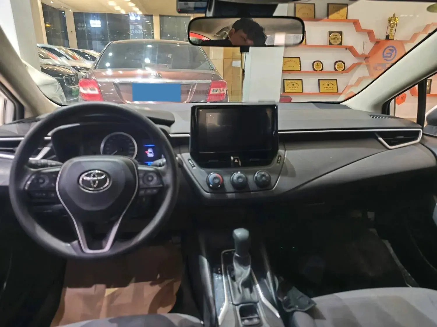 2021 TOYOTA COROLLA thumbnail 4