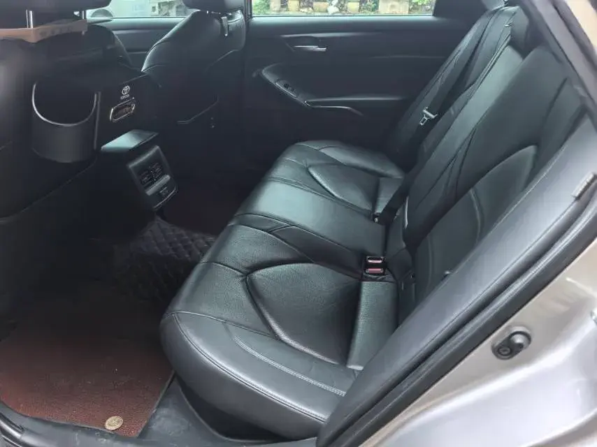 2022 TOYOTA AVALON thumbnail 3