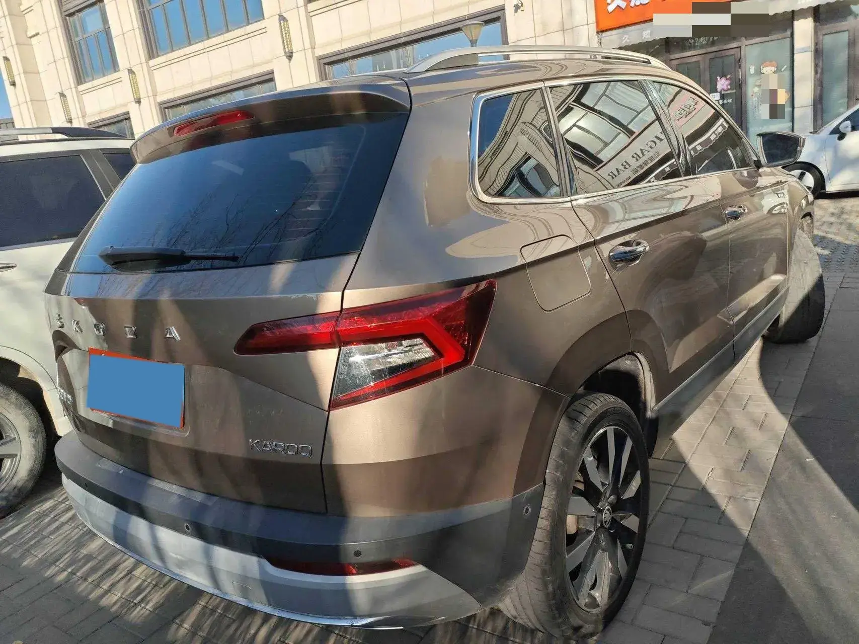 2021 SKODA KAROQ thumbnail 3