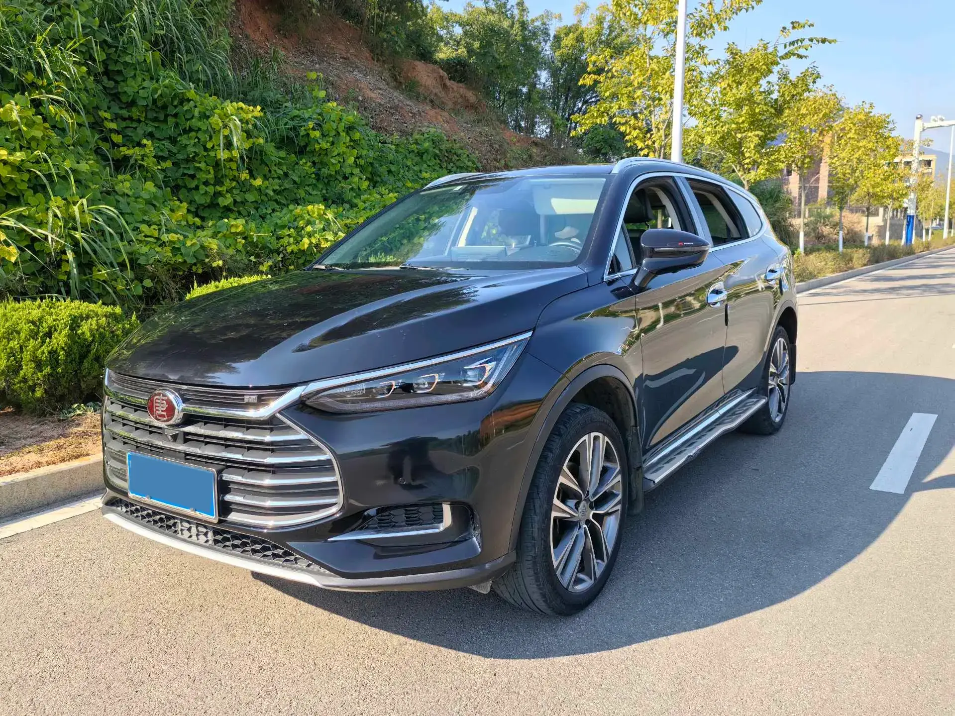 2018 BYD TANG view 1