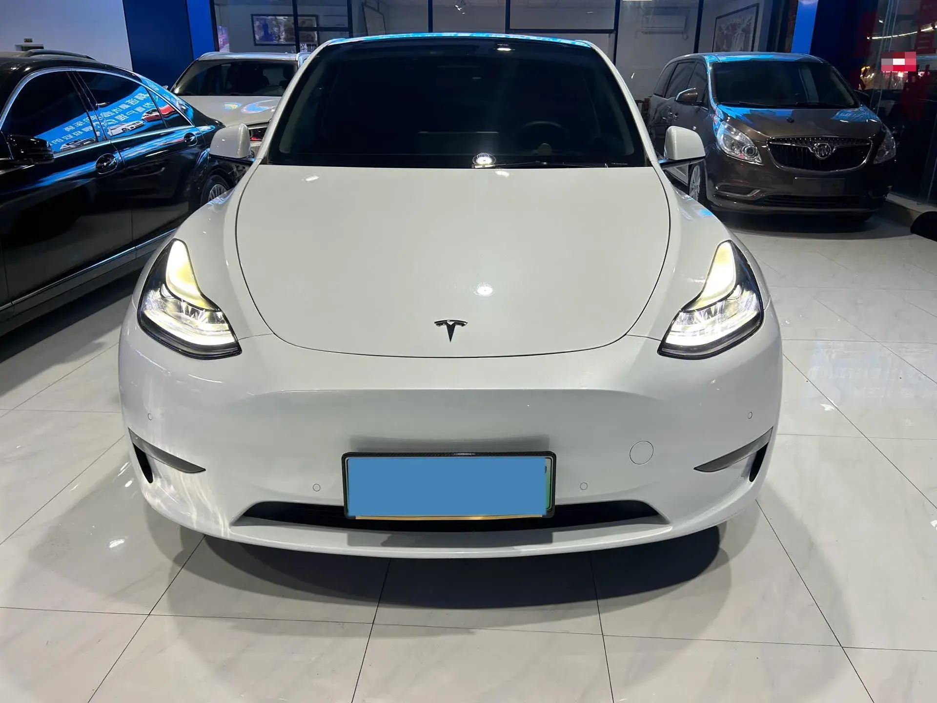 2023 TESLA MODEL thumbnail 2