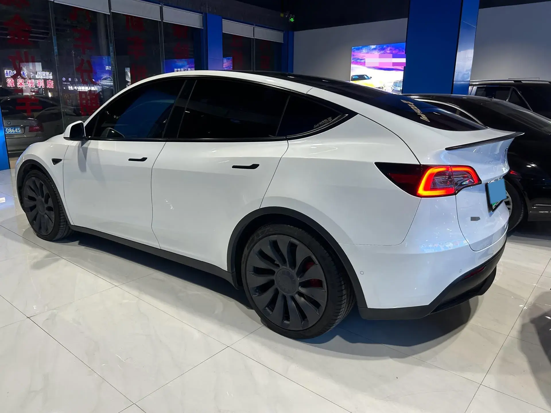 2023 TESLA MODEL thumbnail 4