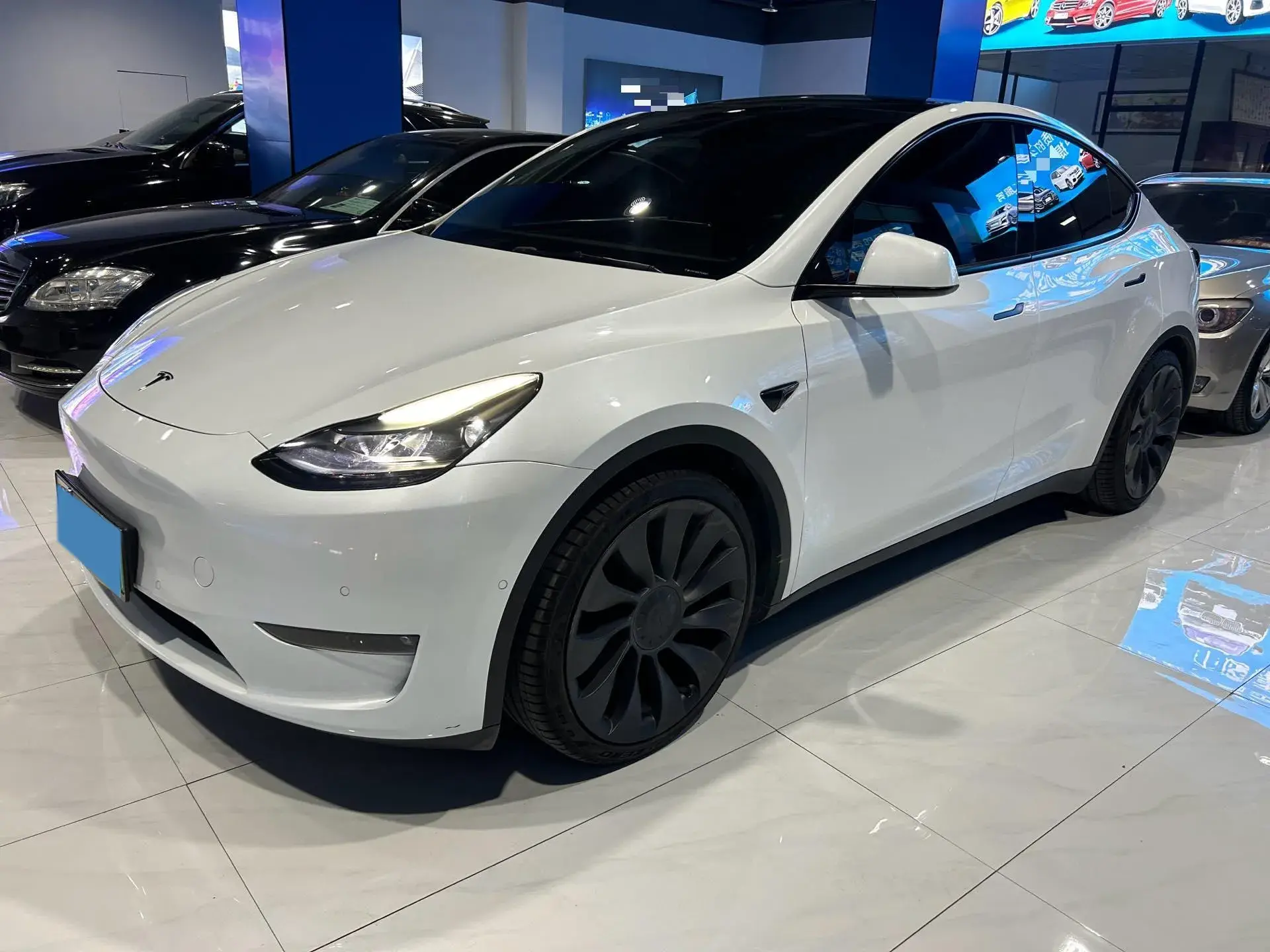 2023 TESLA MODEL view 1