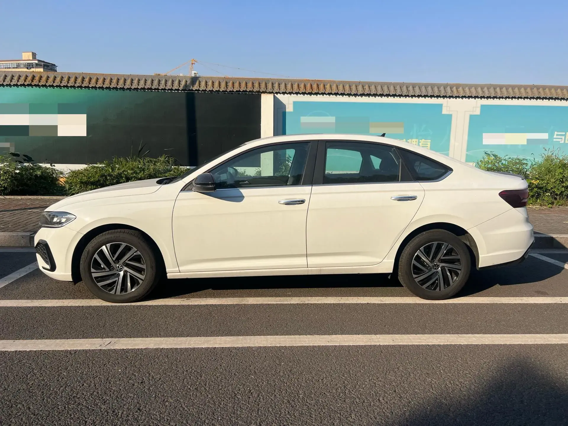 2024 VOLKSWAGEN LAVIDA thumbnail 3