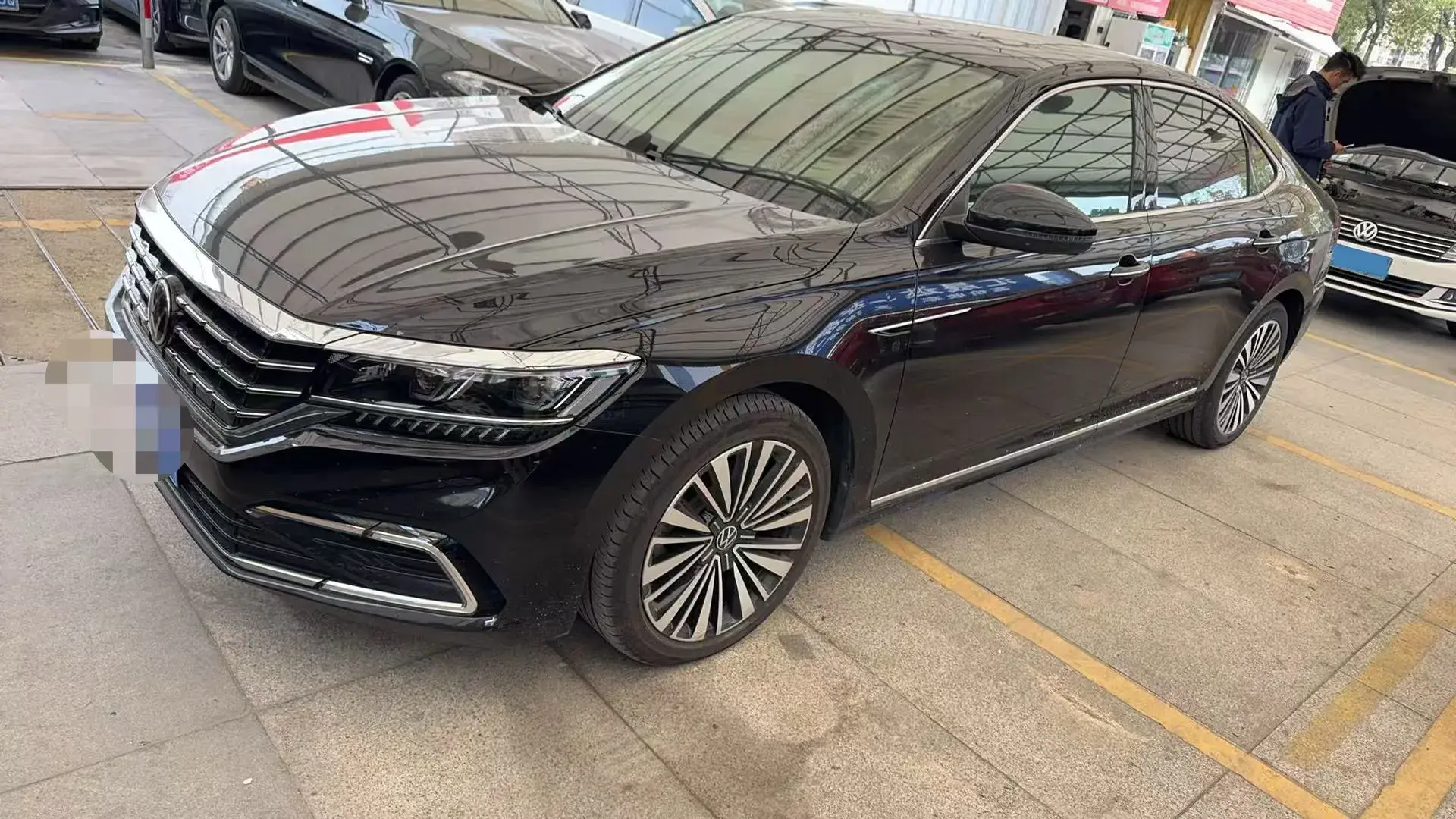2021 VOLKSWAGEN PASSAT thumbnail 3