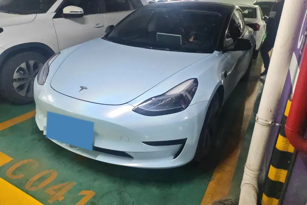 2022 TESLA MODEL view 1