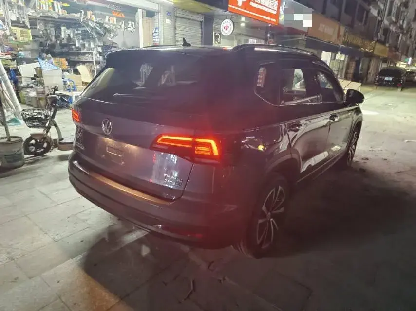 2020 VOLKSWAGEN THARU thumbnail 3