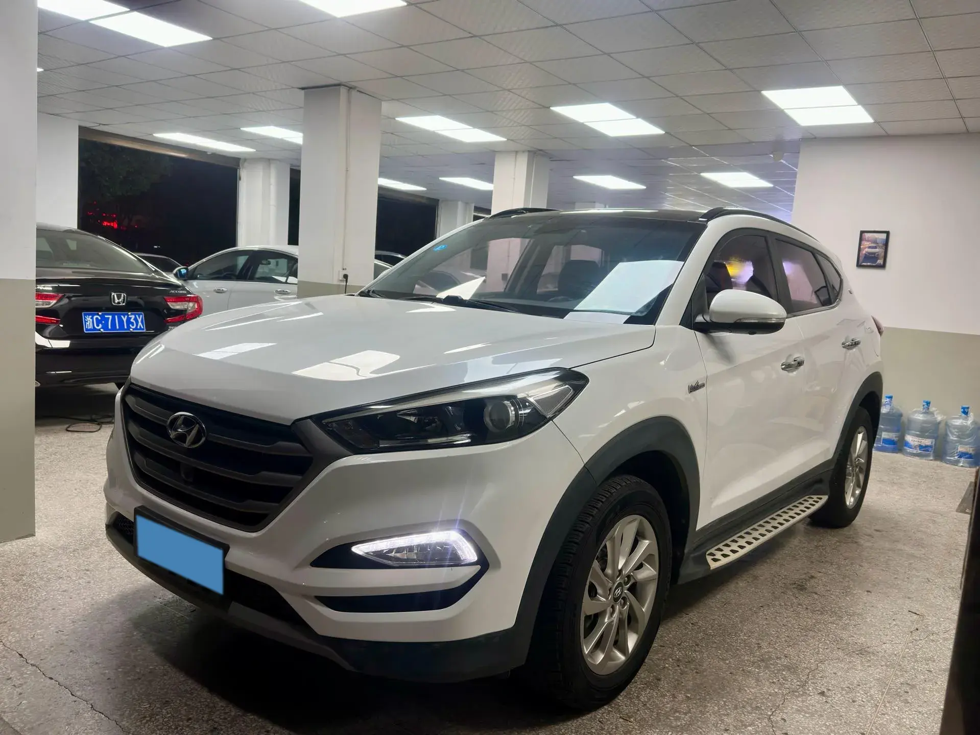 2018 HYUNDAI TUCSON view 1