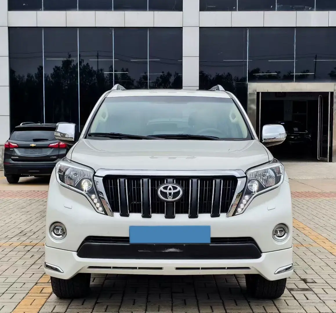 2017 TOYOTA COROLLA thumbnail 2