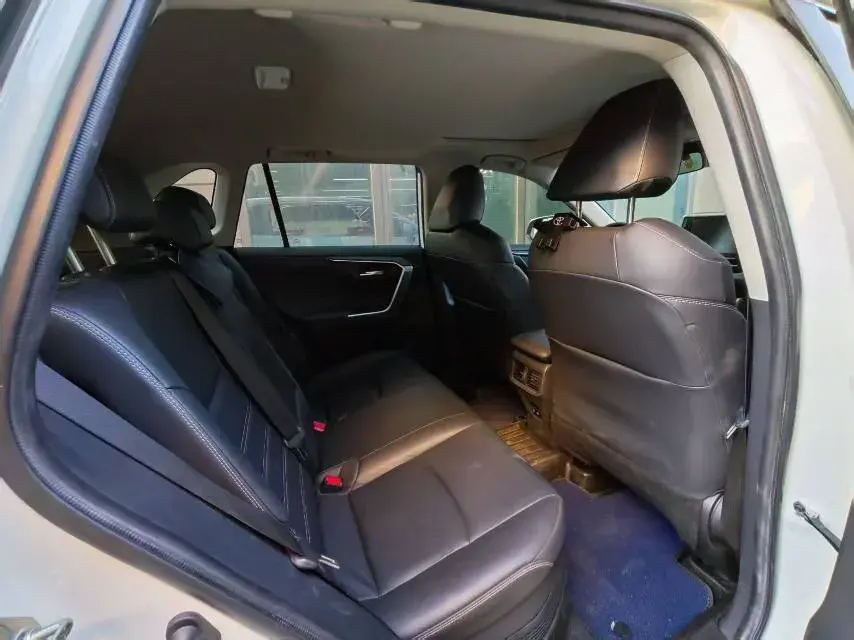 2020 TOYOTA RAV4 thumbnail 2