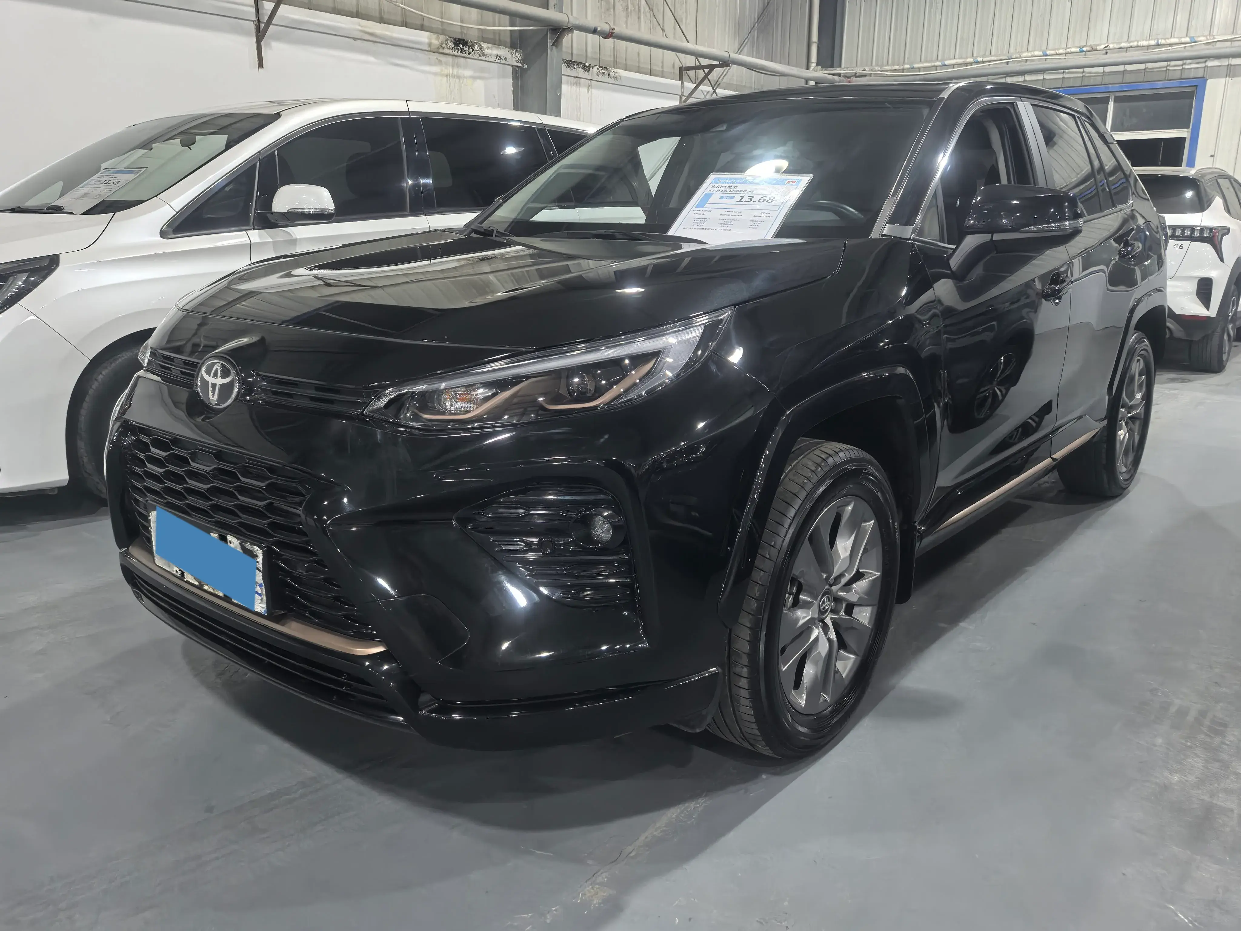 2024 TOYOTA WILDLANDER view 1