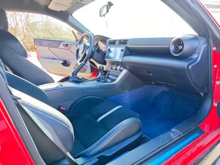 2022 Toyota 86 2.4L 234HP H4 6MT,autocango,china used car exporter,china ev exporter,chinese used car exporter,chinese used ev exporter