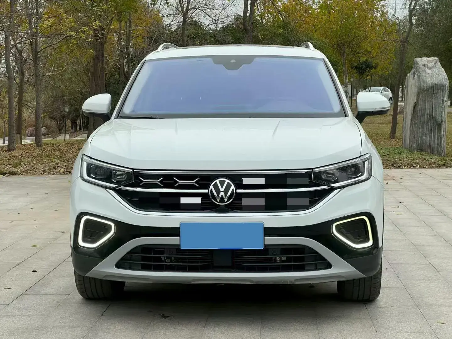 2023 VOLKSWAGEN TAYRON thumbnail 2