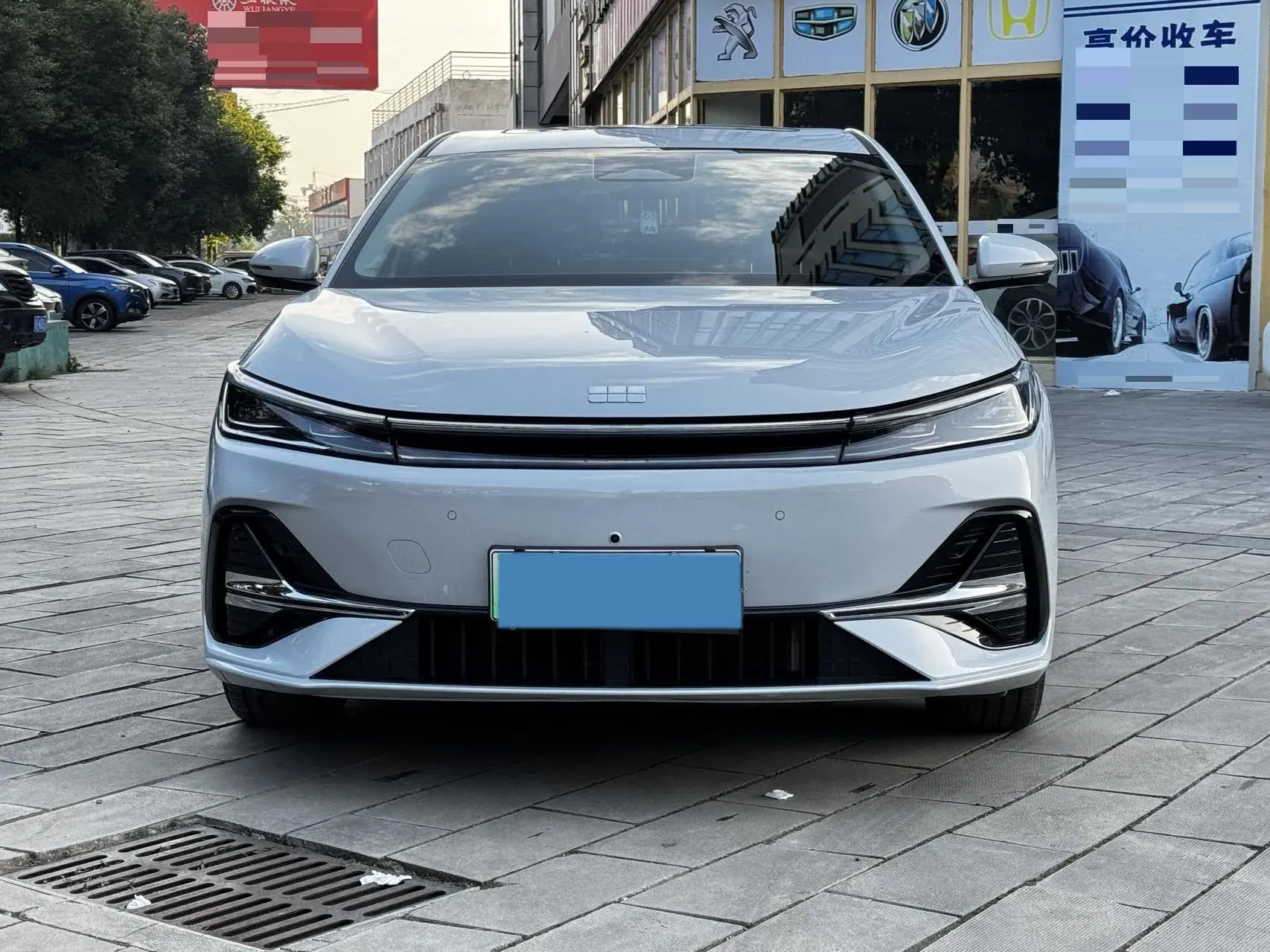 2025 GEELY GALAXY thumbnail 2