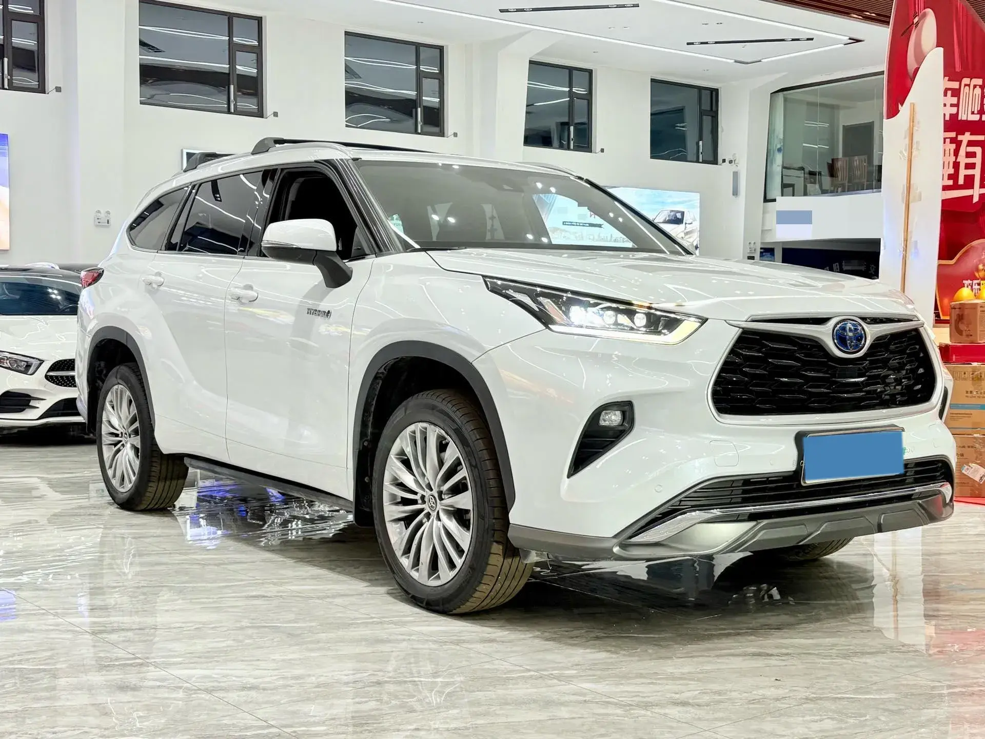 2022 TOYOTA HIGHLANDER thumbnail 3