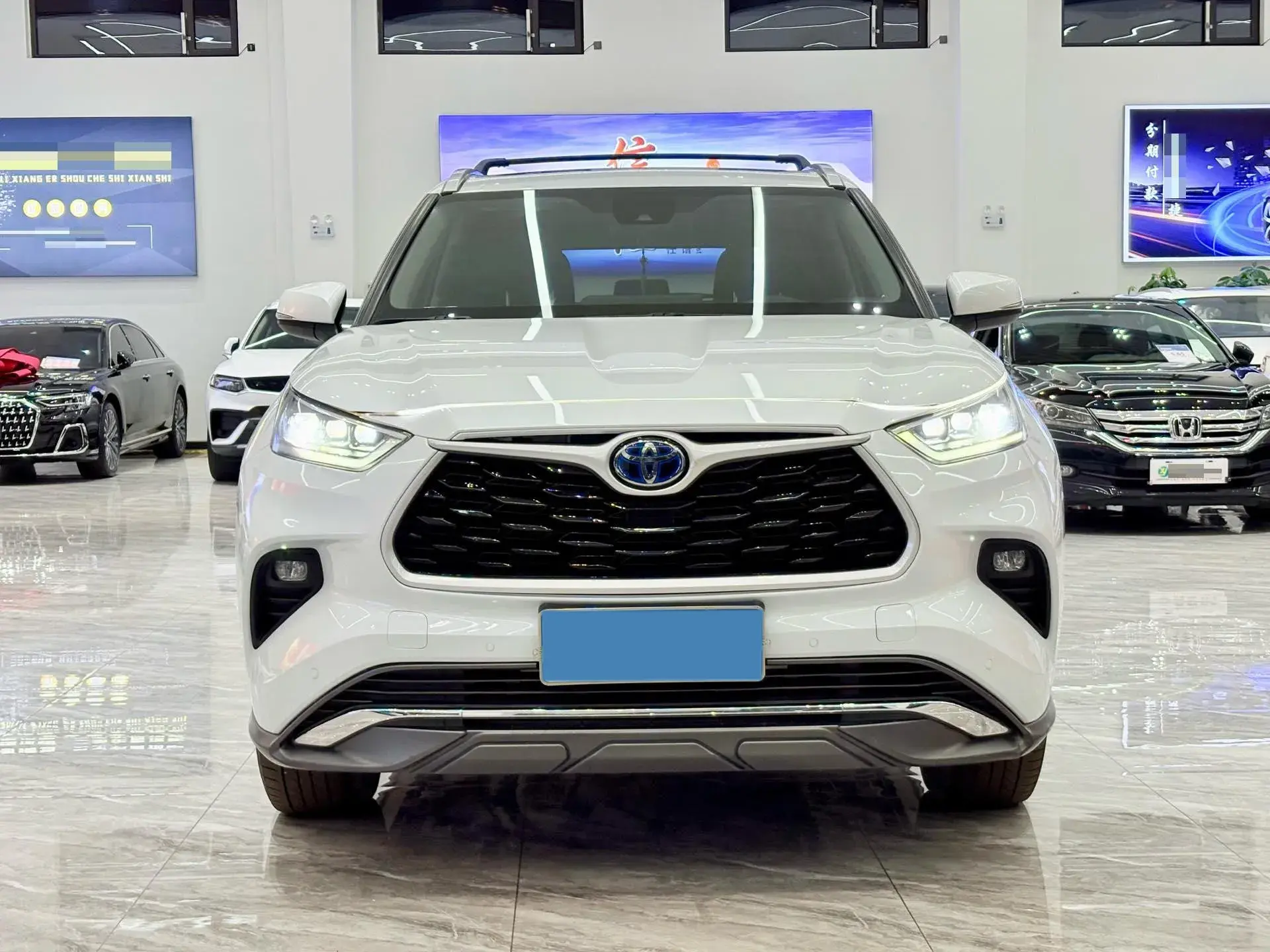 2022 TOYOTA HIGHLANDER thumbnail 2