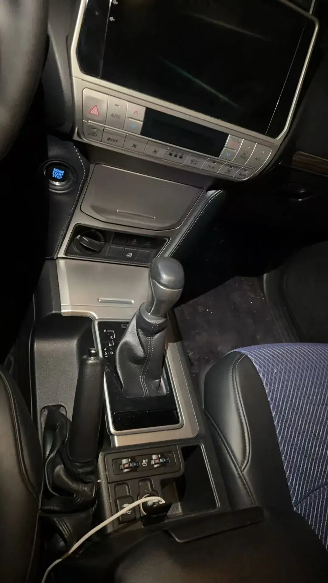 2019 TOYOTA LAND thumbnail 2