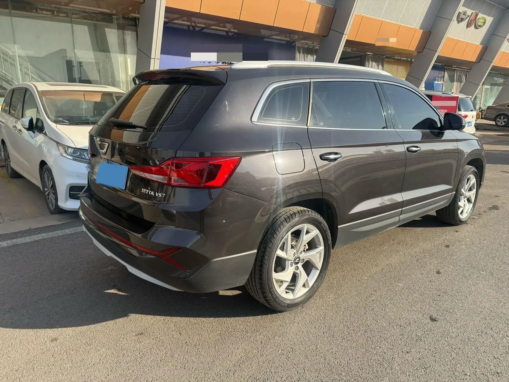 2023 JETTA VS7 thumbnail 4