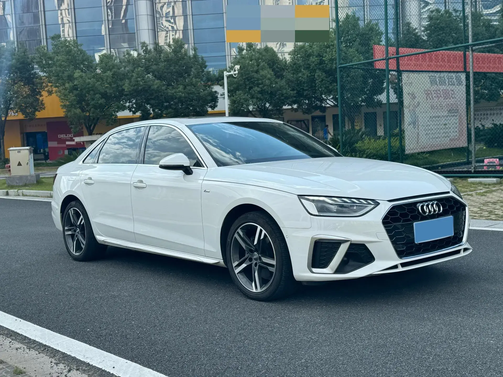 2020 AUDI A4L thumbnail 3