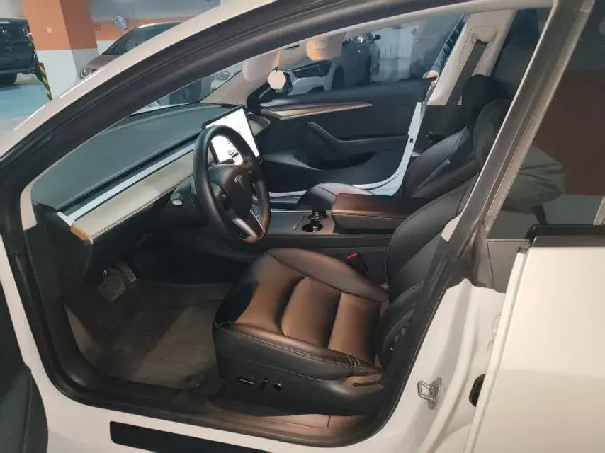 2022 TESLA MODEL thumbnail 3