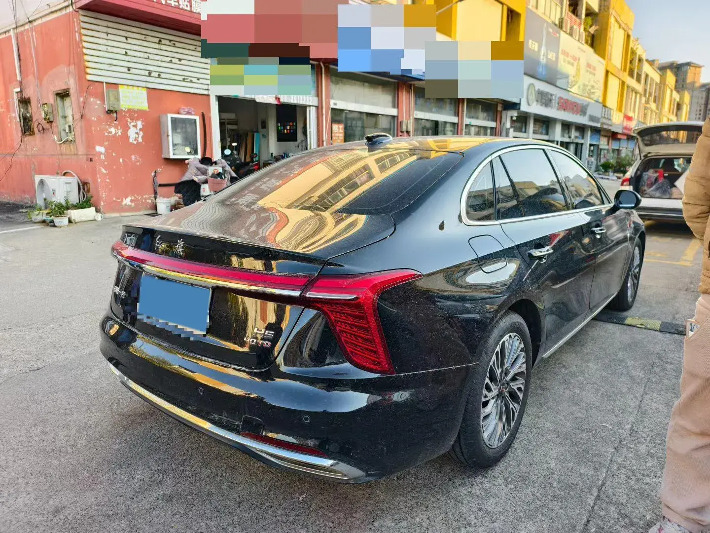 2023 HONGQI H5 thumbnail 4