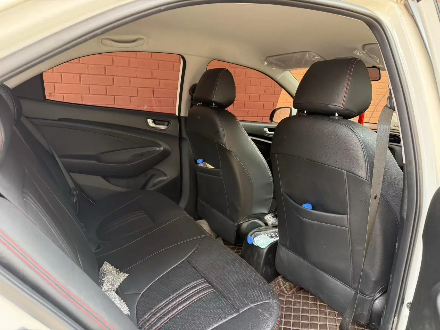 2017 HYUNDAI REINA thumbnail 4