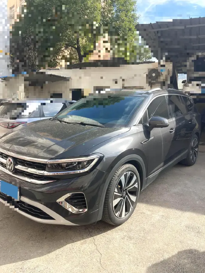 2023 Volkswagen Talagon 2.0T 220HP L4 7DCT