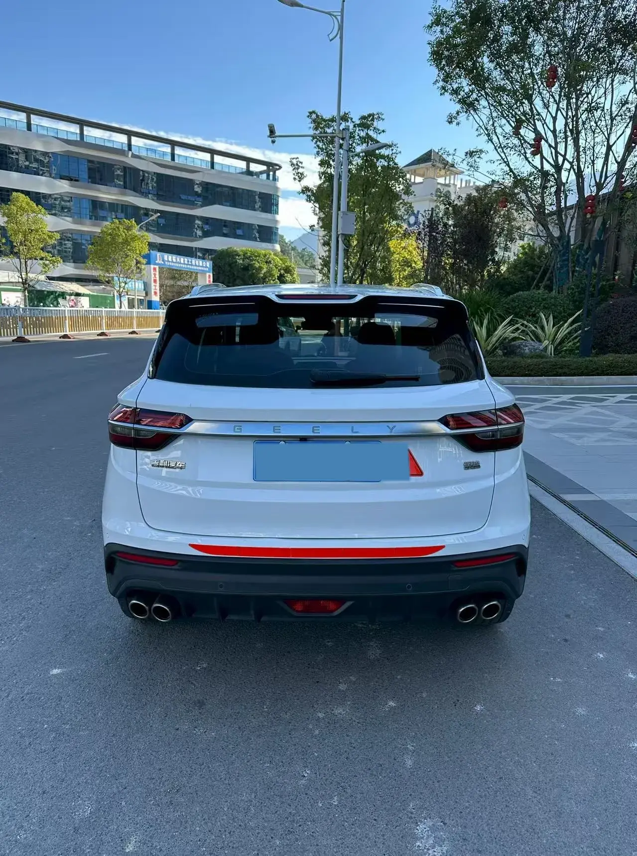 2019 GEELY COOLRAY thumbnail 4