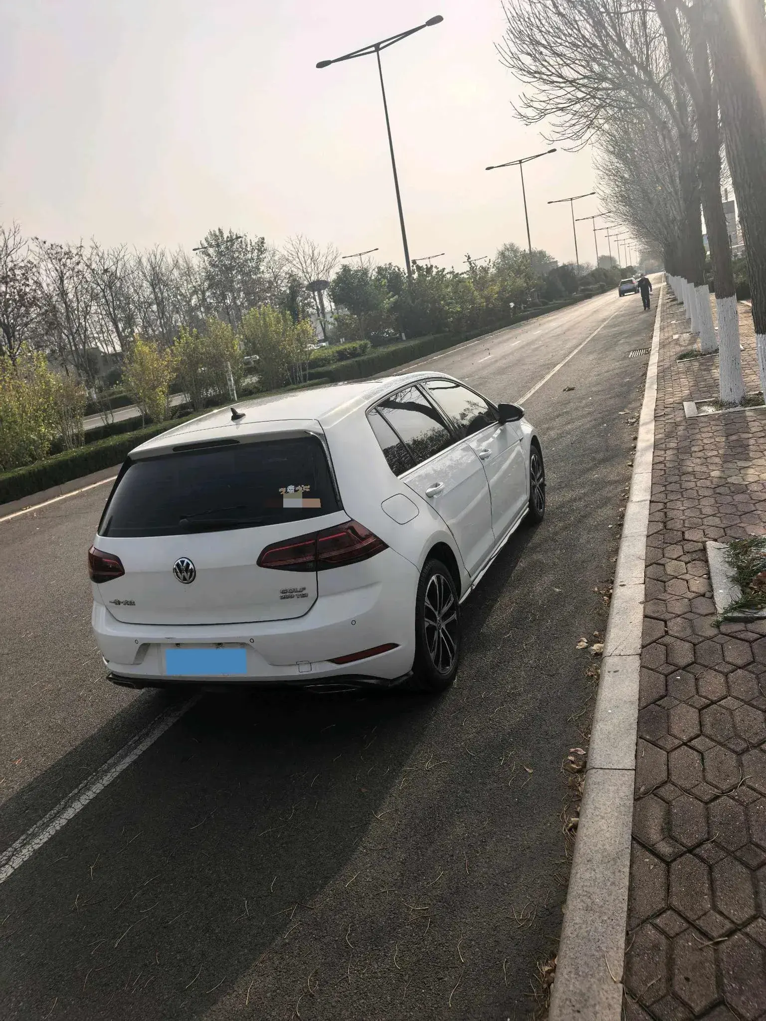 2019 VOLKSWAGEN GOLF thumbnail 4