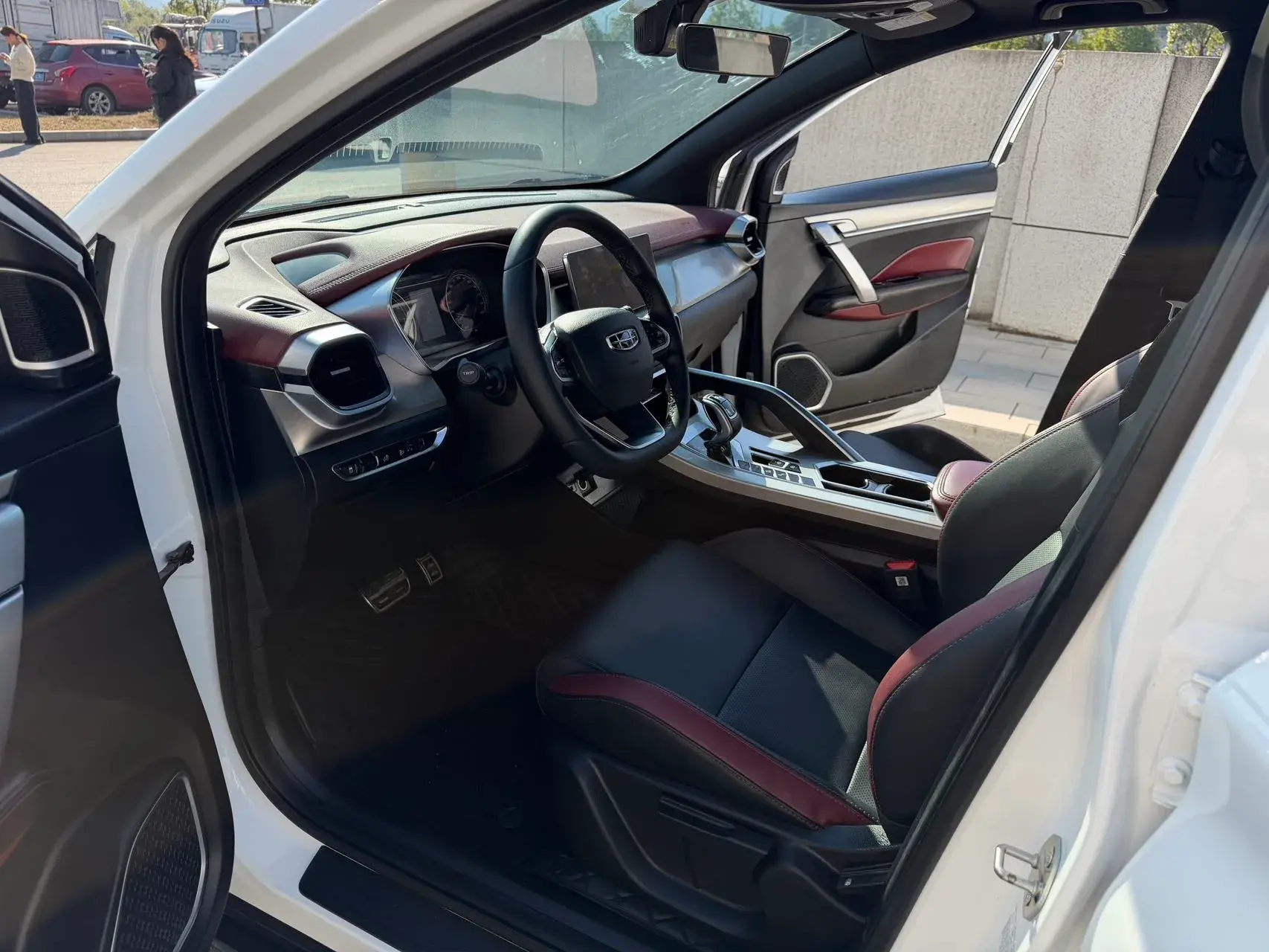 2020 GEELY COOLRAY thumbnail 4