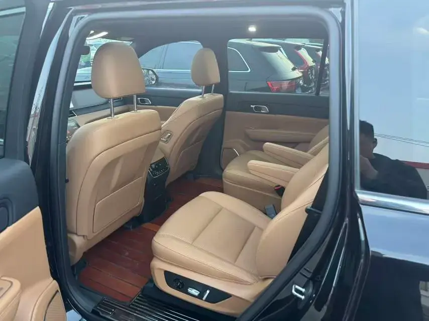 2021 LI ONE thumbnail 4