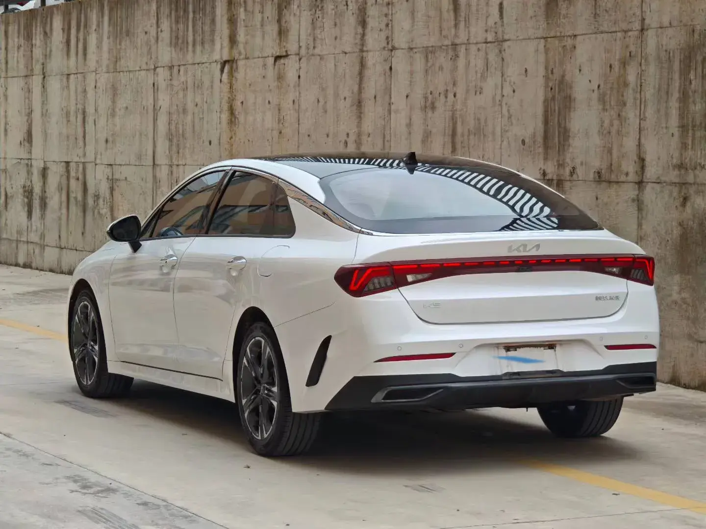 2021 KIA K5 thumbnail 4