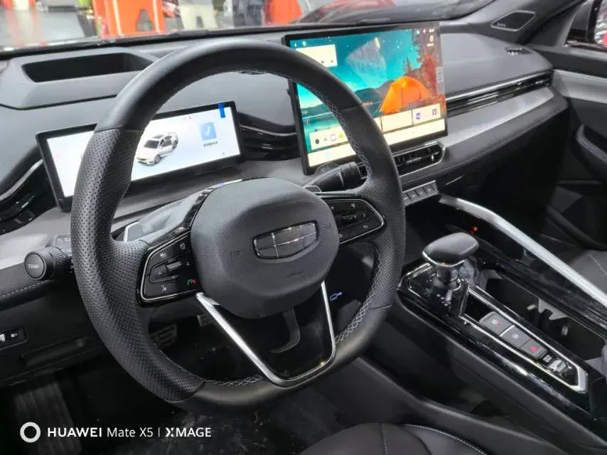 2025 GEELY PREFACE thumbnail 4