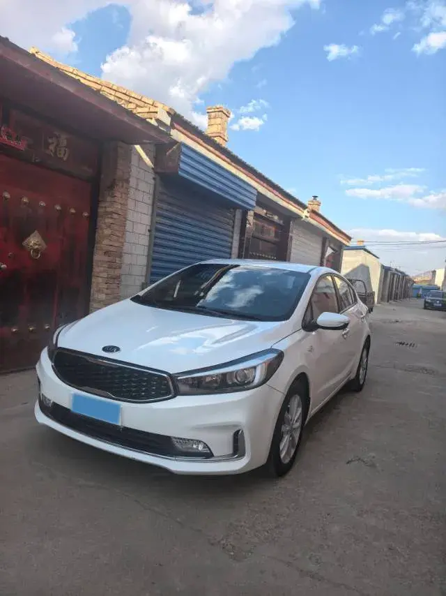2016 KIA K3 view 1