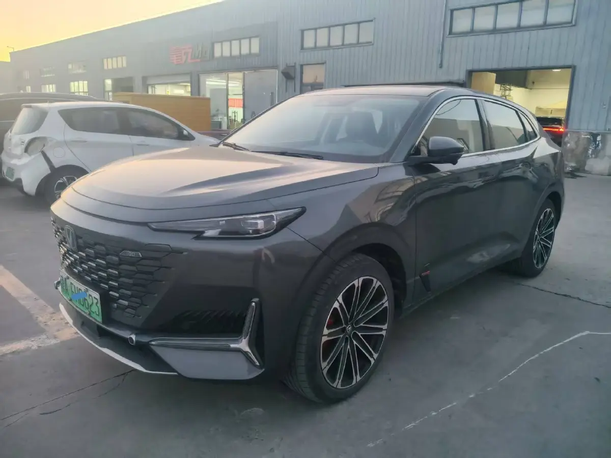 2023 ChangAn UNI-K iDD 1.5T 170HP L4 6TCT PHEV 28.39KWH