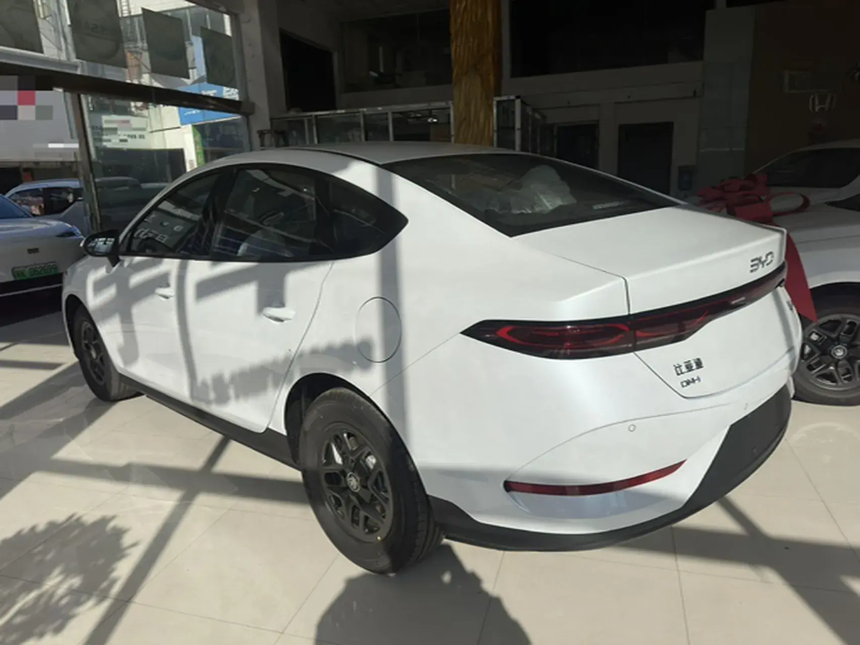 2025 BYD QIN thumbnail 3